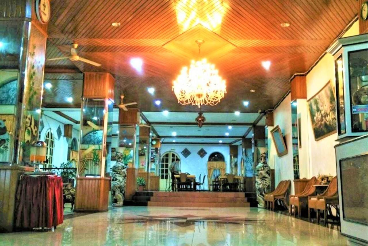 Hotel Asia Bukittinggi Exteriör bild